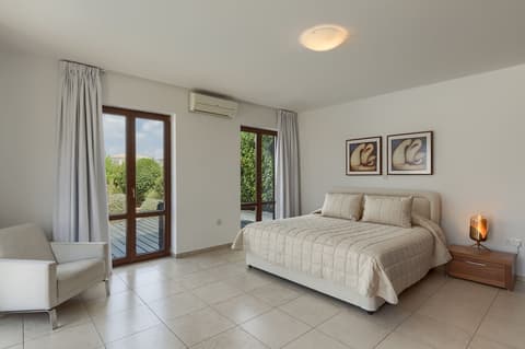 Aphrodite Hills Rentals – Superior Villas, Room