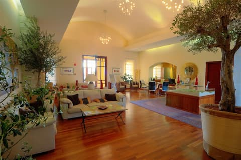 Aphrodite Hills Rentals – The Mythos Collection Villas, Interior entrance