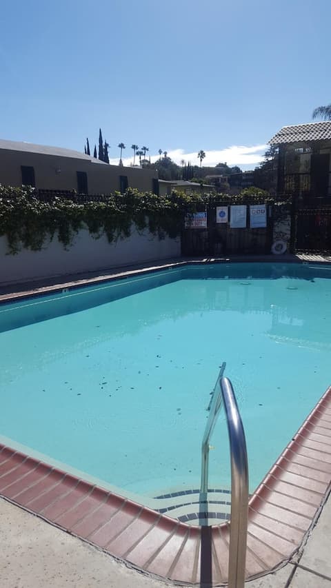 Welcome Inn on Colorado Blvd, Pool