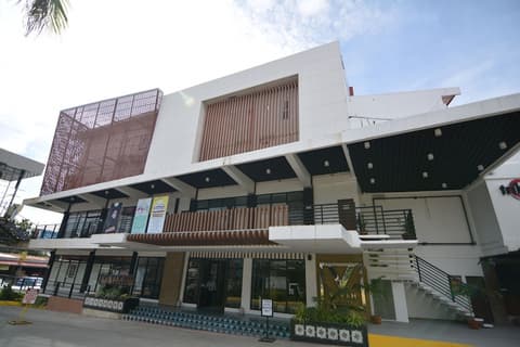 Viven Hotel, Exterior detail