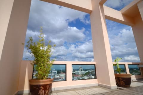 Crystal Lodge, Balcony