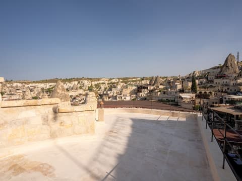 Tulip Cave Suites, Terrace/patio