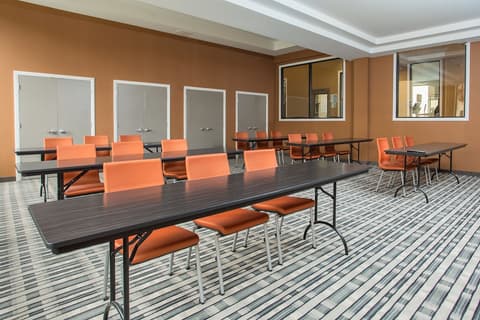 Holiday Inn Express Springfield Downtown by IHG, Meeting facility