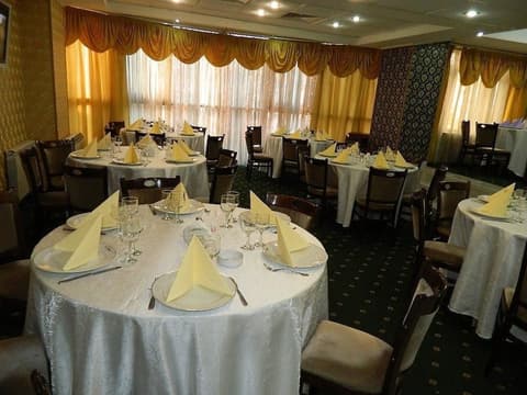 Dalin Hotel, Restaurant