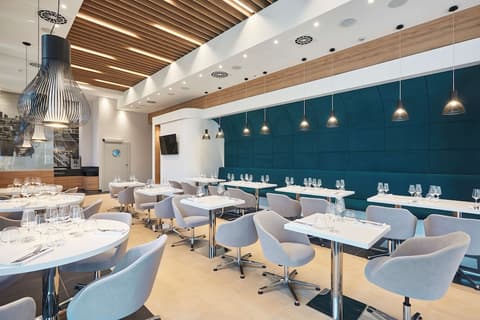 Golden Tulip Warsaw Airport, Restaurant