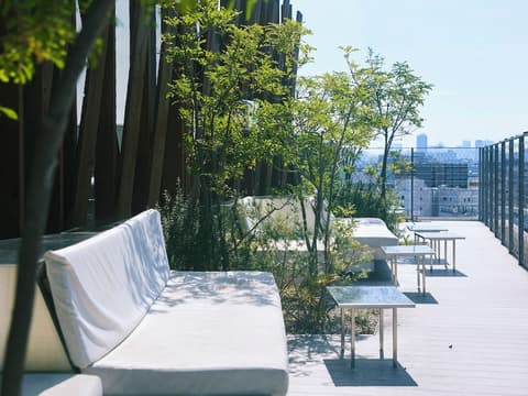 ONE＠Tokyo by insomnia, Rooftop pool