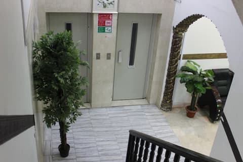 Al Eairy Furnished Apartments Al Baha 4, Staircase