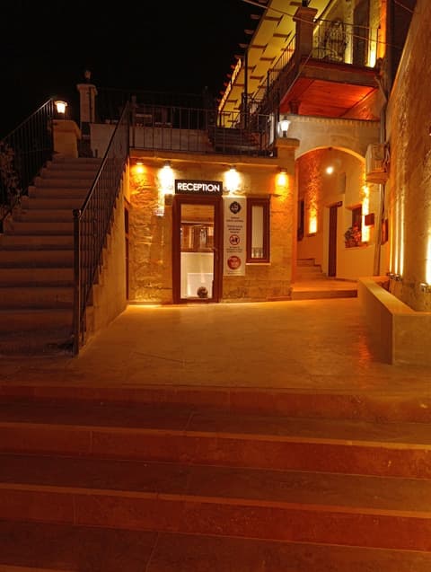 Saklı Cave House, Reception