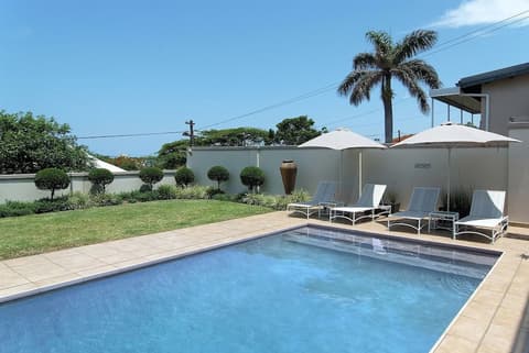 uShaka Manor Guest House, Pool