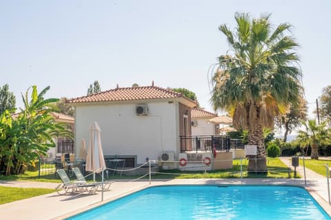 Kaloni village apartments, Terrace/patio