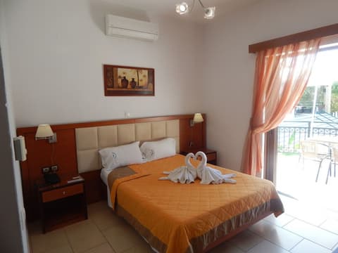 Kaloni village apartments, Room