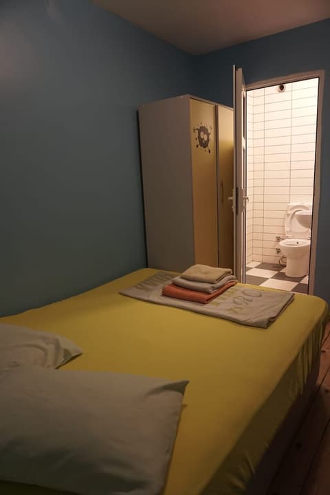 Chilloutlya Hostel&Bar, Room