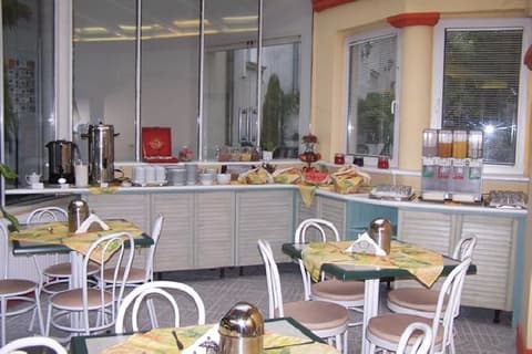 Classic Hotel, Breakfast area