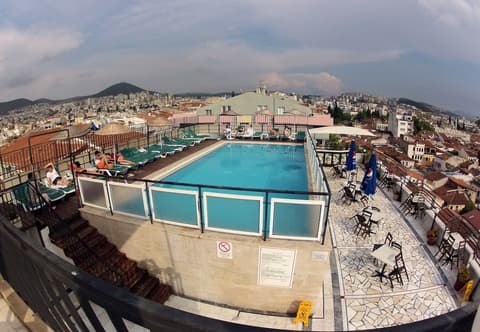 Surtel Hotel, Rooftop pool