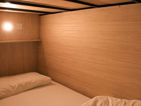 Gardiner House Hostel, Room