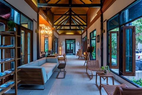 Tusita Wellness Resort, Lobby sitting area