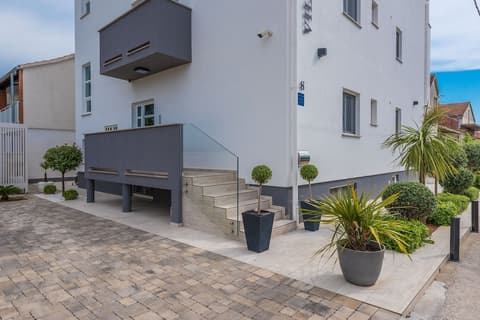 Apartments Villa Karla, Front of property