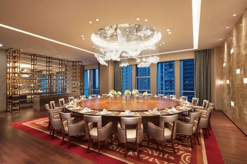 Hilton Chengdu Longquanyi, Dining