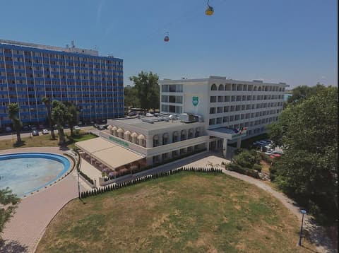 Hotel Sulina International, Property grounds