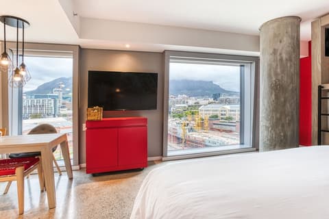 Radisson RED V&A Waterfront, Cape Town, Room