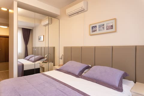 A Hotels & Suites, Room