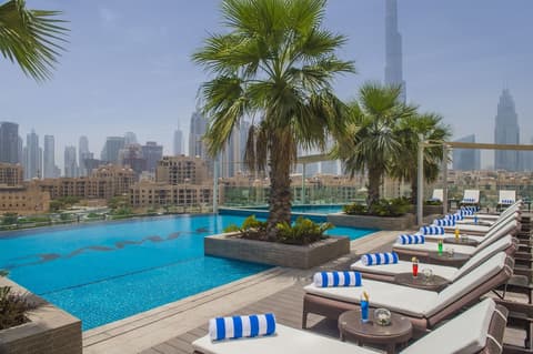 DAMAC Maison Distinction, Outdoor pool