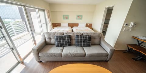 Seaside Condominium Rana Chatan, Room