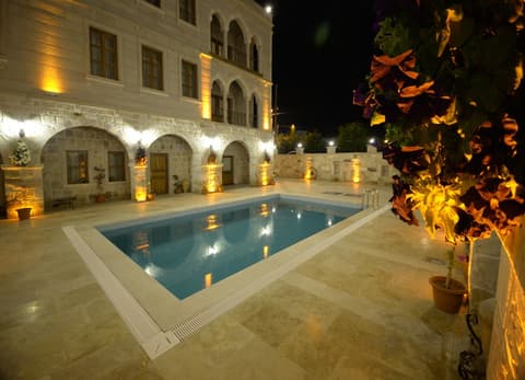 Grand Cappadocia Hotel, Outdoor pool