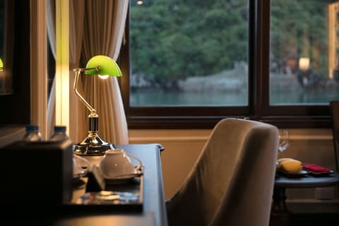 Halong Athena Cruise, Room