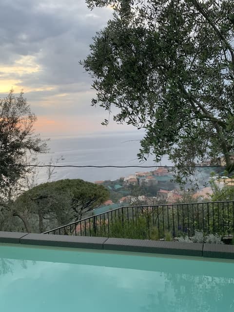 Antonio Massa Lubrense, Rooftop pool