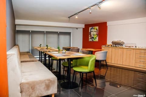 Arc Hotel Tirana, Restaurant