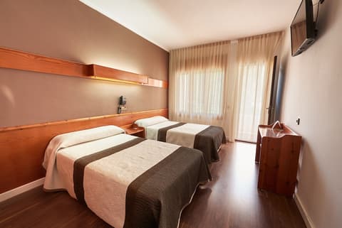 Checkin Flamingo, Room