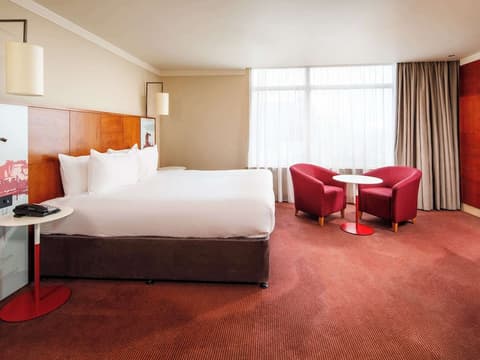 Holland House Hotel Cardiff By Sunday, Room