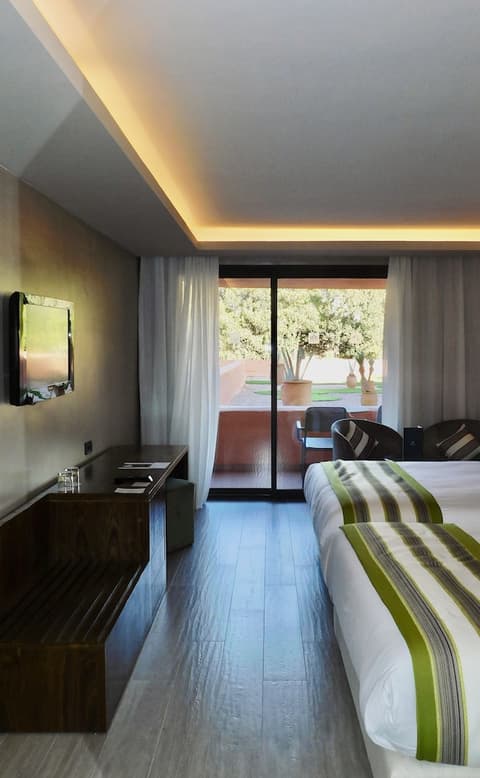 Kenzi Rose Garden, Room