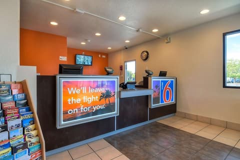 Motel 6 Stanton, CA - Anaheim West, Lobby