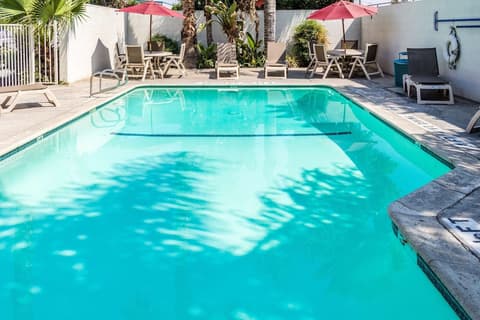 Motel 6 Bakersfield, CA - East, Outdoor pool