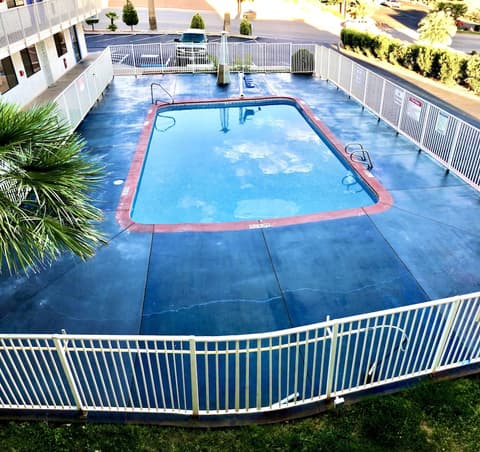 Motel 6 Saint George, UT, Outdoor pool