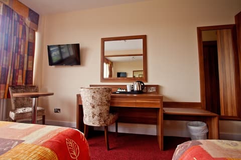 West County Hotel, Room