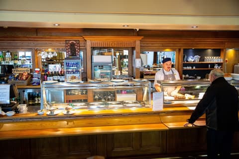 West County Hotel, Dining