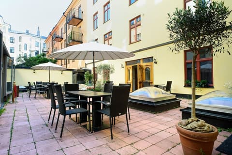 Rex Hotel, Terrace/patio