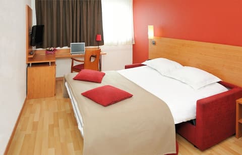 Séjours & Affaires Tours Léonard de Vinci, Room