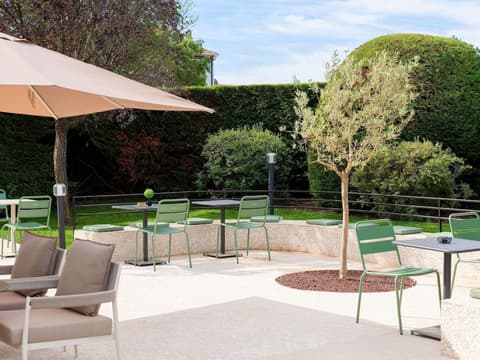 ibis Manosque Cadarache, Miscellaneous