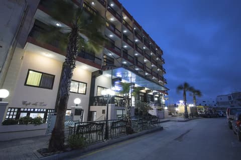 Canifor Hotel, Front of property - evening/night