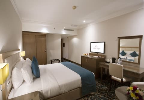 Carlton Tower Hotel, Room