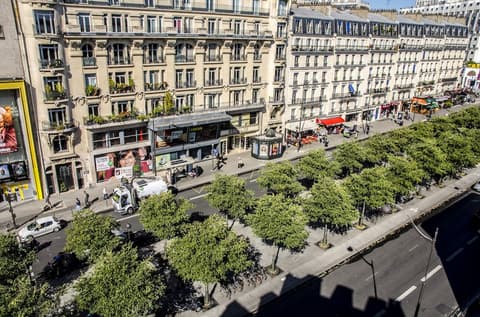Contact Hotel Alizé Montmartre, View from room