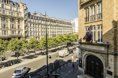 Contact Hotel Alizé Montmartre, View from room