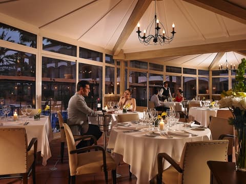 La Cala Resort, Dining