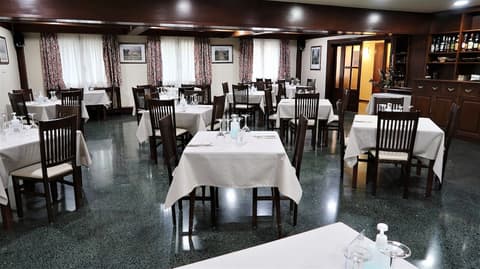 Hotel Urogallo, Restaurant