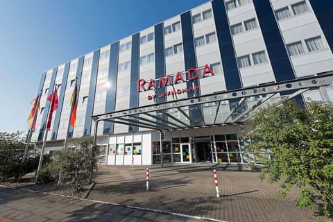 Ramada by Wyndham Hannover, Exterior