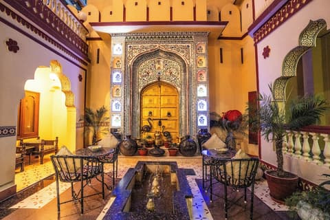 Umaid Bhawan - A Heritage Style Boutique Hotel, Interior entrance